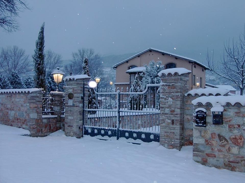 Villa Residenza Le Querce Bilocale Fossato di Vico Esterno foto